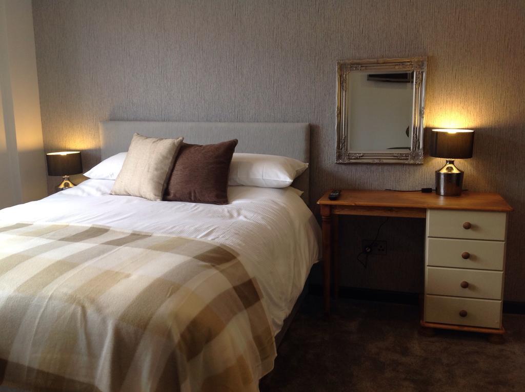 Rooms @ Number Six Оакхам Номер фото